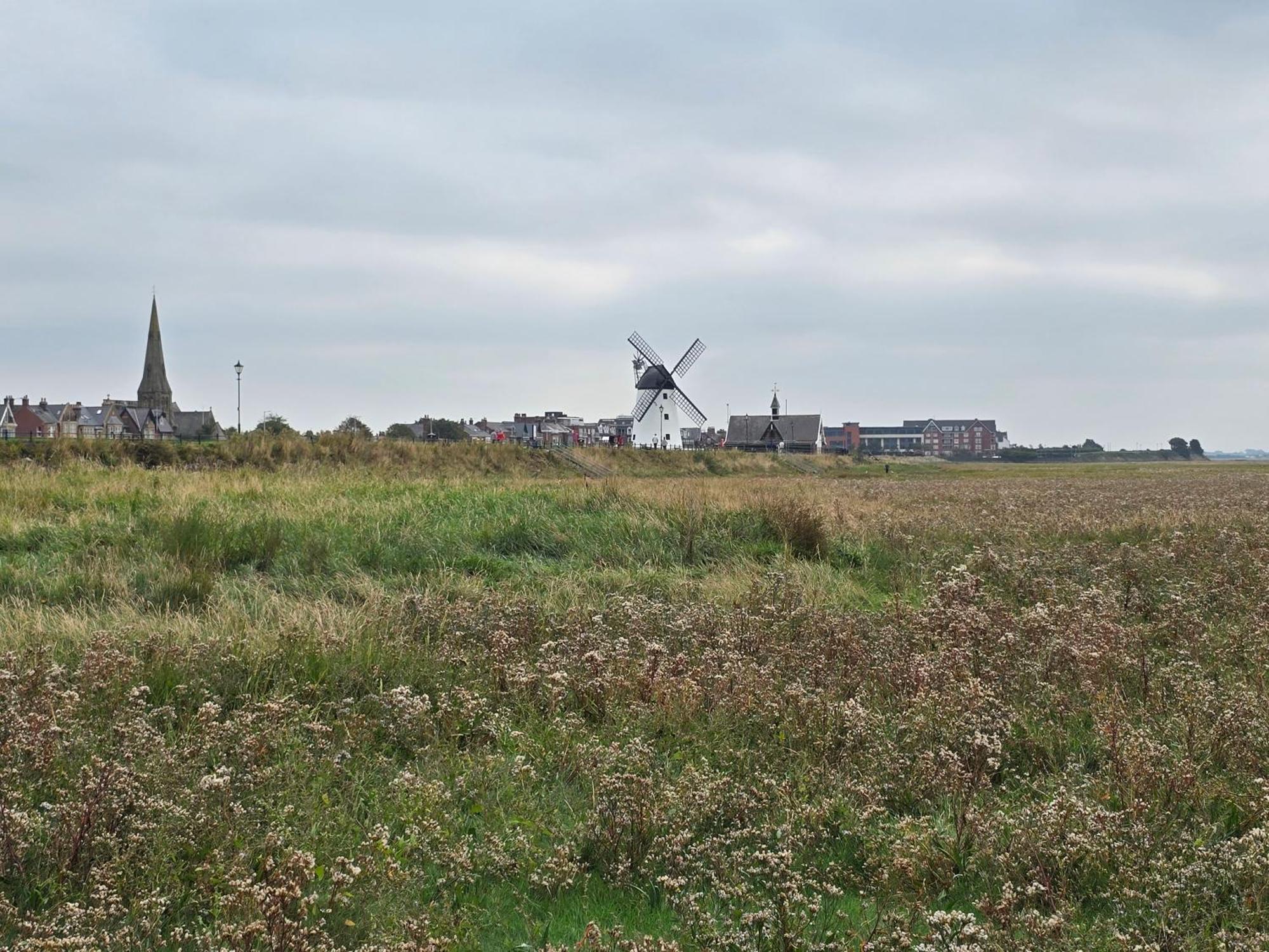 Ferienwohnung Windmill House Lytham Lytham St Annes Exterior foto